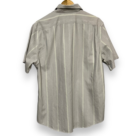 Denver Hayes Never Iron Button‎ Up short sleeve top - Picture 2 of 8